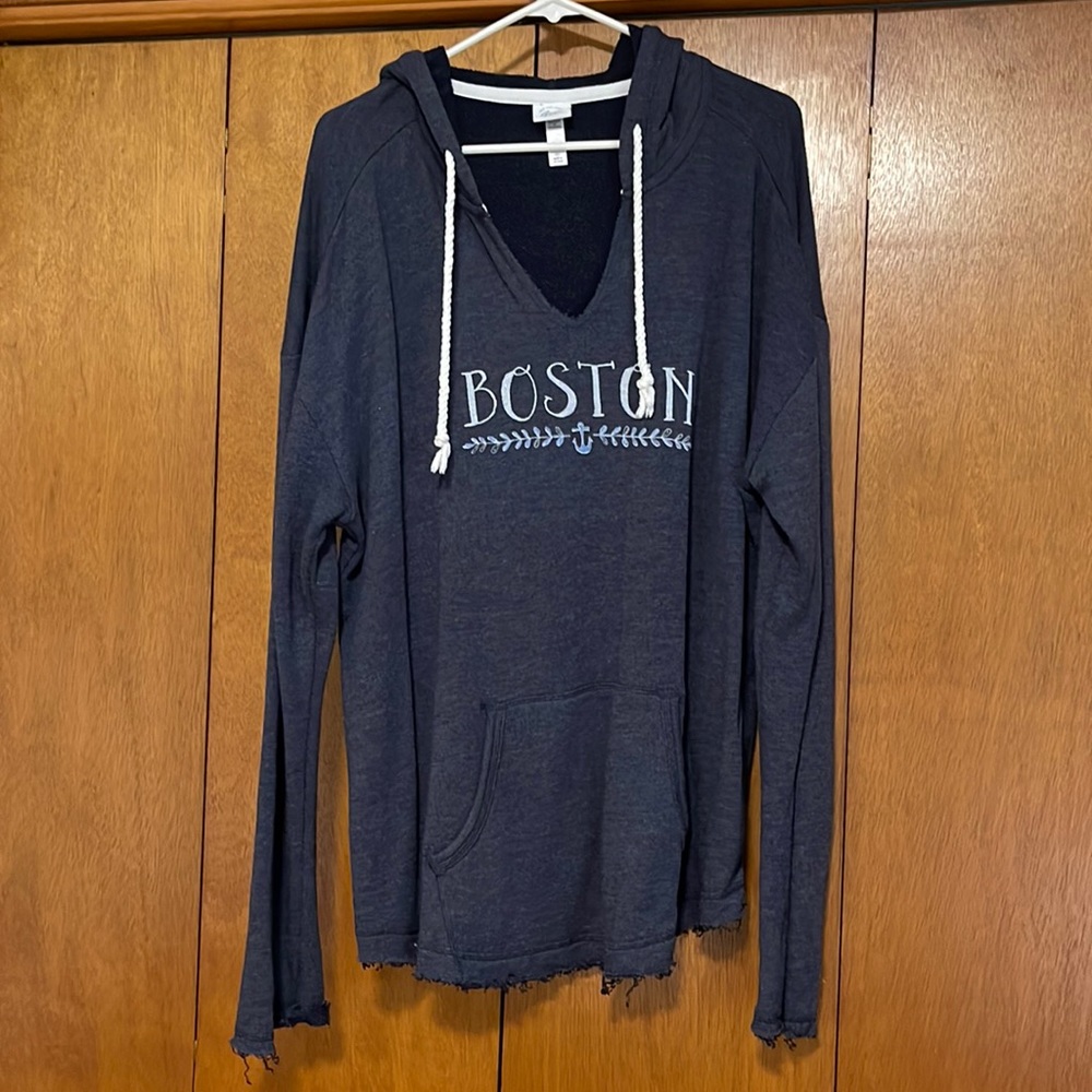 ⭐️Boston sweatshirt. Size XL